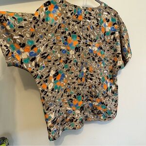 Nicola Women’s M Abstract Print Blouse Multicolor Taupe Button Back Made USA